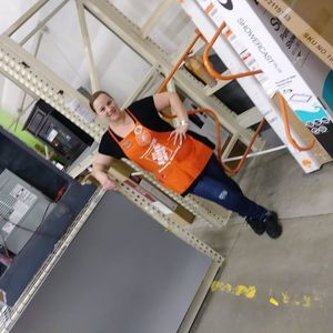 Meet your Posher, Candi